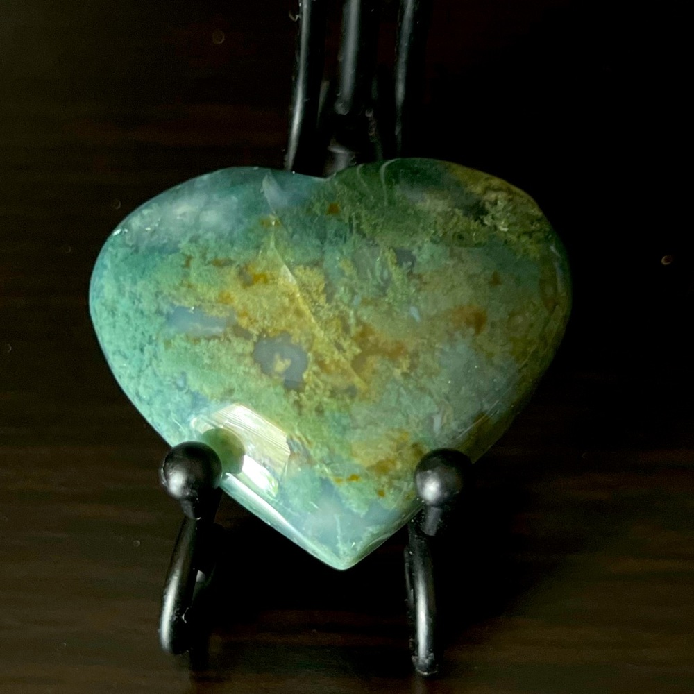 Moss agate heart